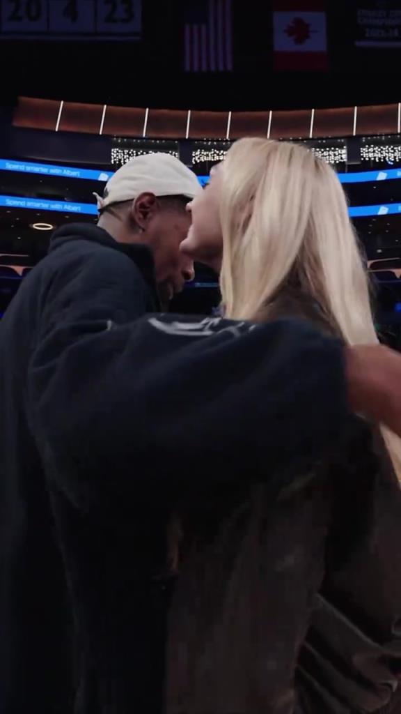 卡梅倫布林克這大長腿，KD都得多看幾眼